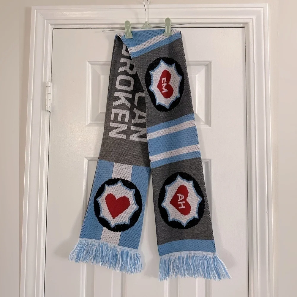 Chicago Fire FC Football Club MLS Soccer Scarf Memorial Red Heart Euroscarves